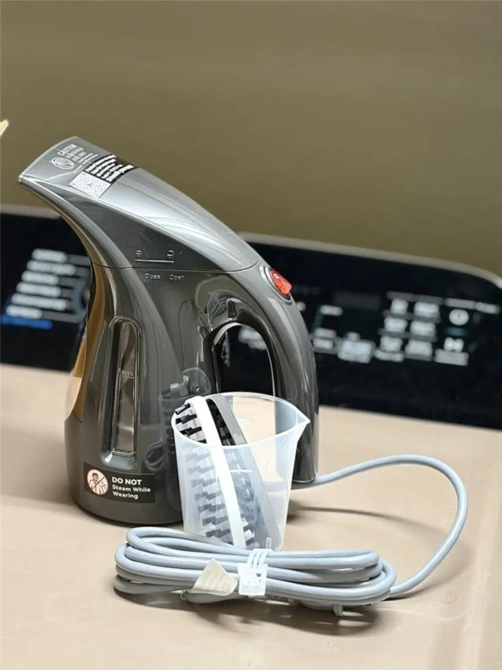 Steamer for Clothes, Portable Handheld Design, 240ml Big Capacity, 700W,